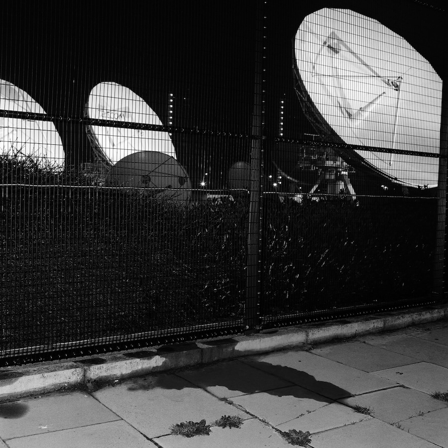 Sophy Rickett, Pissing Women, photos, feminist art activism 0