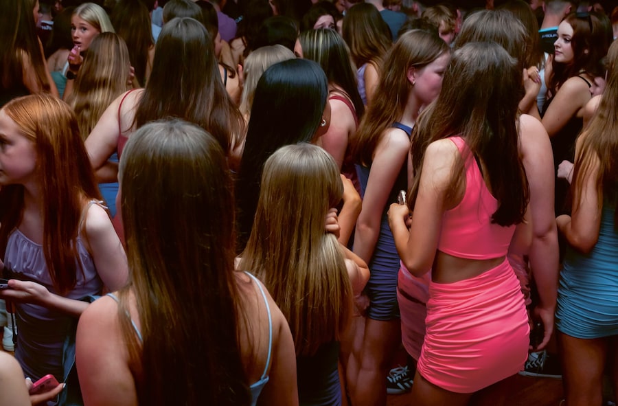 Girls. On Boredom, Rebellion, and Being In-Between 4