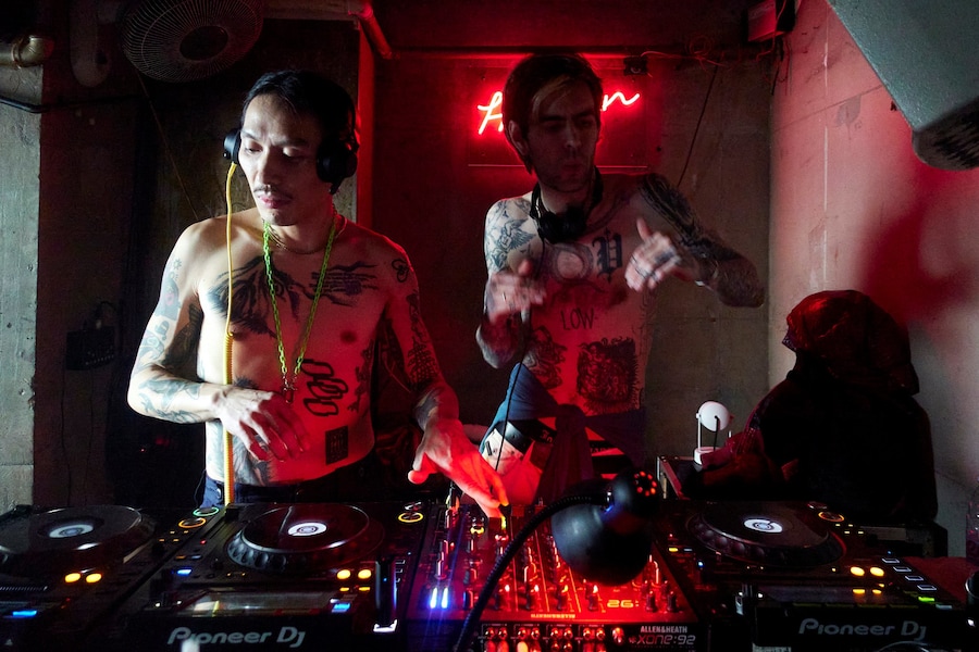 Julien Tell, .TAG 27