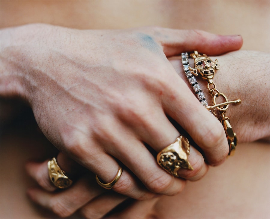 Steph Wilson, Gilded Lilies, photo book, portraits 8