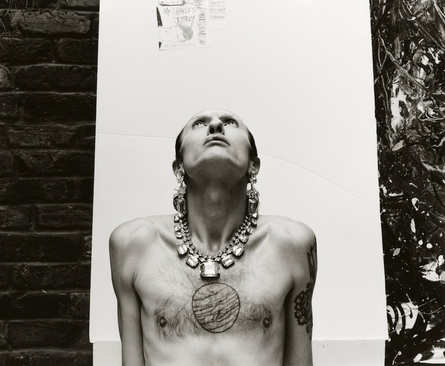 Steph Wilson, Gilded Lilies, photo book, portraits 6
