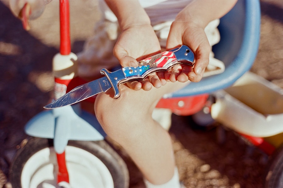 Nadia Lee Cohen, Holy Ohio 0