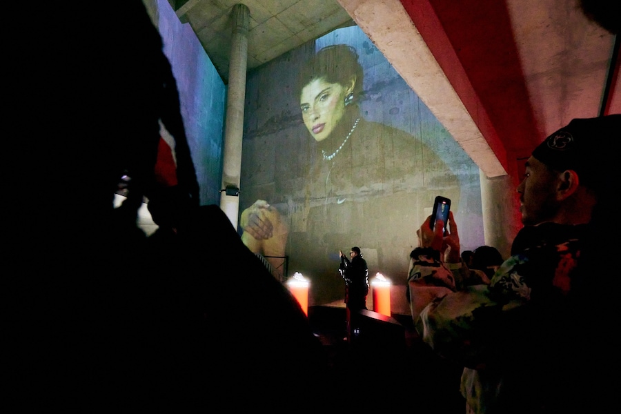 DAZED-GrandPalaisImmersif-Paris-121125-_SzymonStep 9