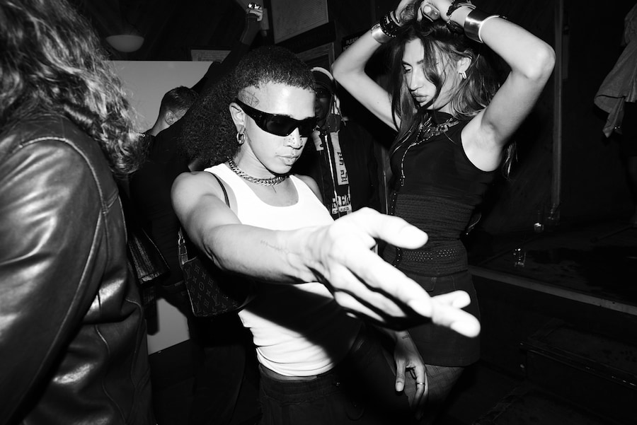 FF32BF7F-1116-4344-A17E-DDF61289721F 61