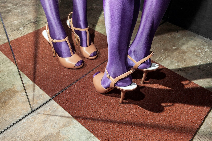 2009 Anniversary collection beige oversized sandal 2