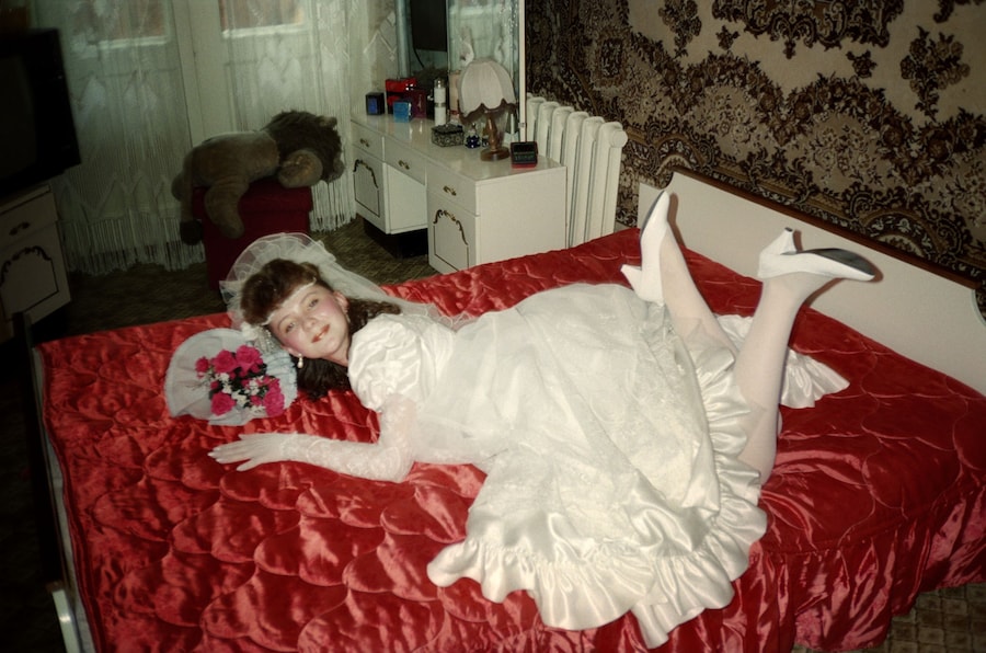 Bruid_Odessa_Oekraine_1992_Bertien_van_Manen 2