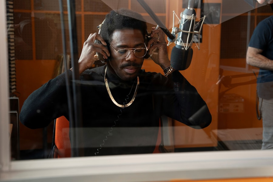 Dead Man’s Wire (2025) 18