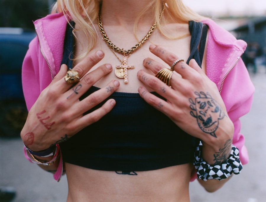 Juliette Cassidy, 24 Hour Party, People 1