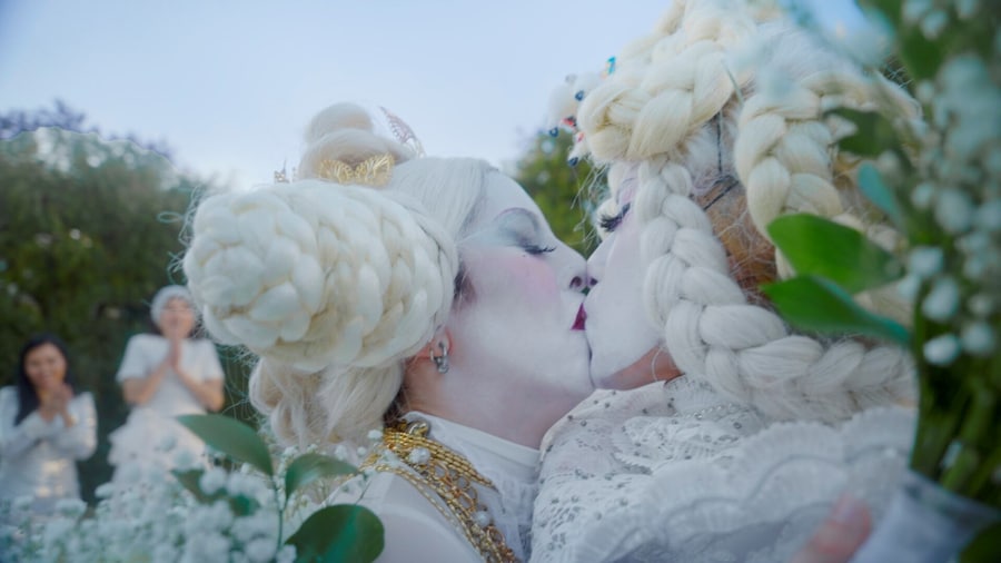 Wynnie Mynerva, El Amor en los tiempos de colonialismo 0