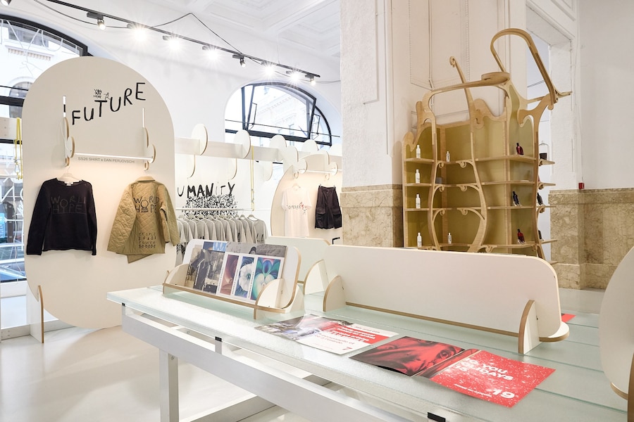Comme des Garçons Entrance Bucharest 1