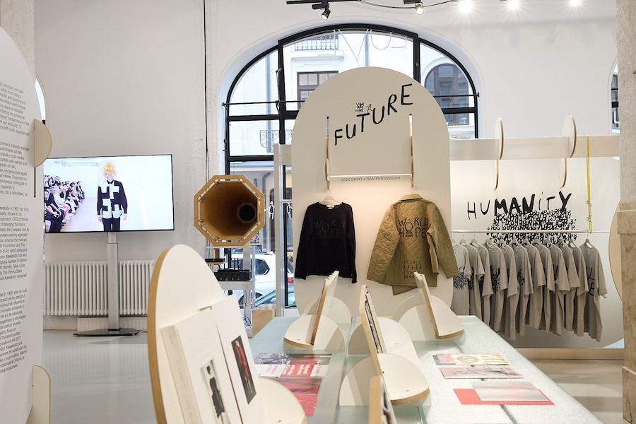 Comme des Garçons Entrance Bucharest 6