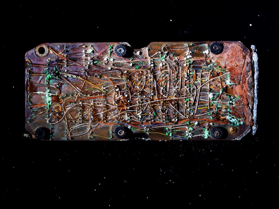 Space Junk, Pilot Issue 18