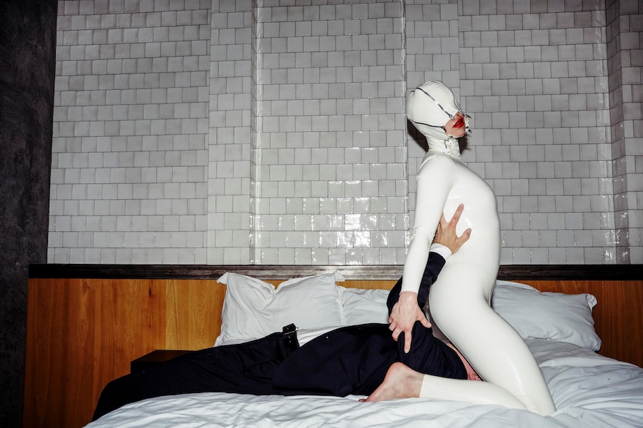 Hannah Louise, A Body of Mirrors 4