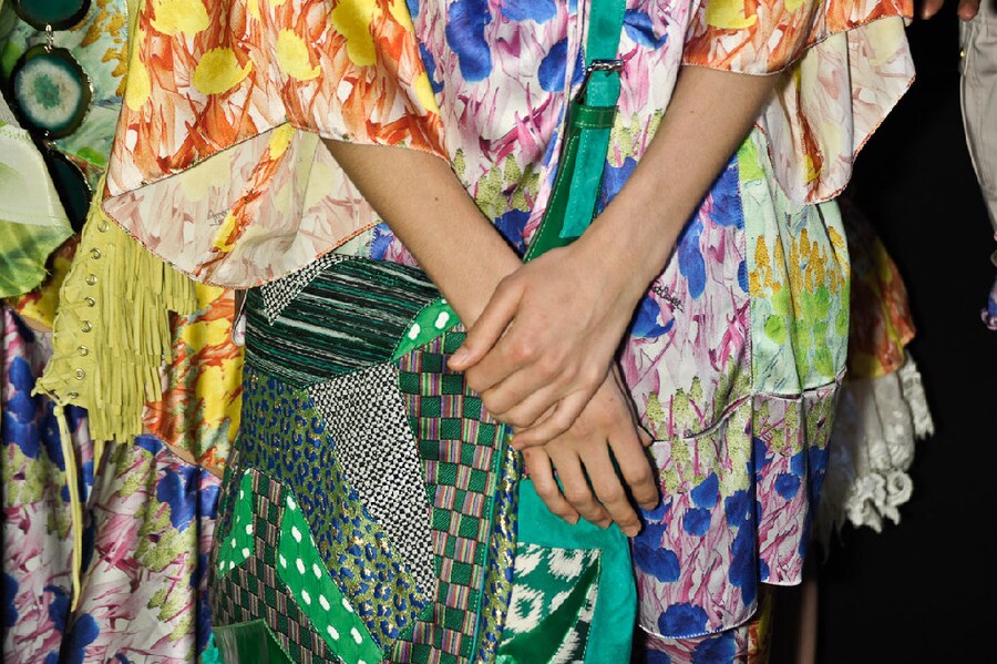 Image 0