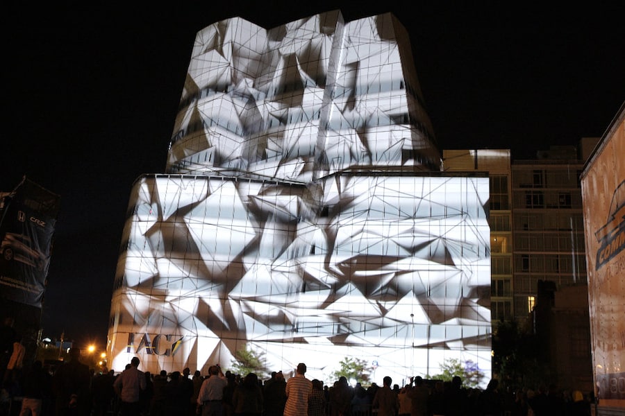  The Projection Mapping on the facade of the famou 2