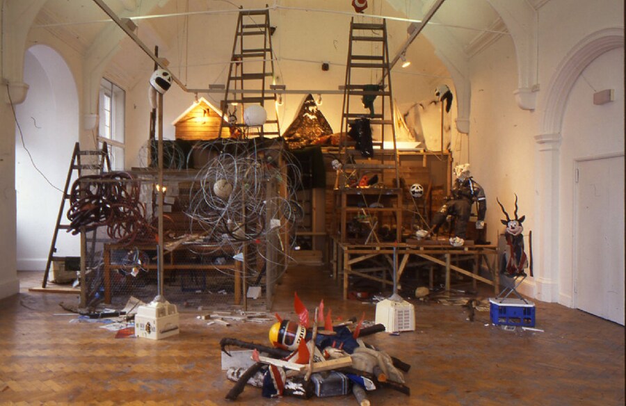 Mike Nelson Studio Aparatus 1
