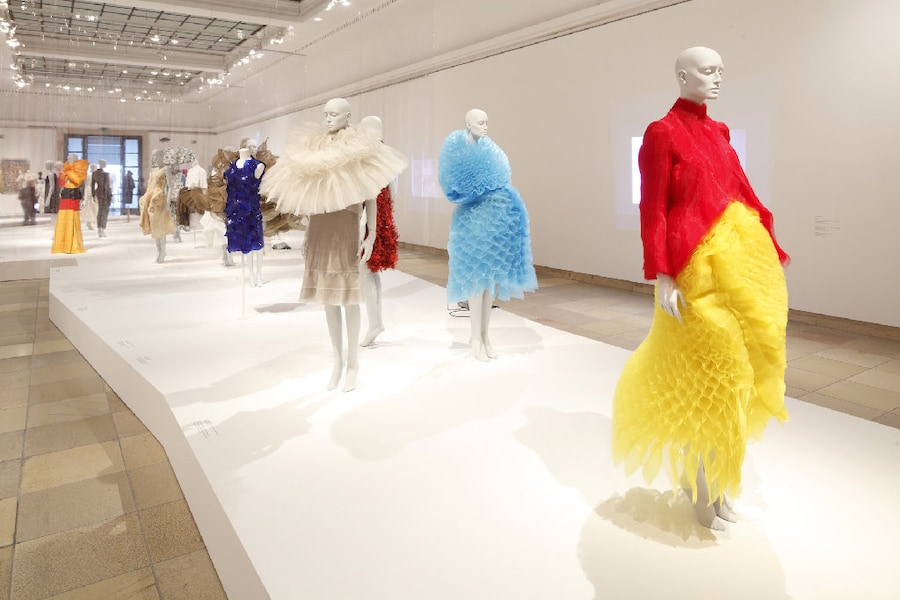 Future Beauty: 30 Years of Japanese Fashion Haus d 2