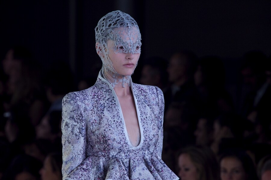Alexander McQueen 6