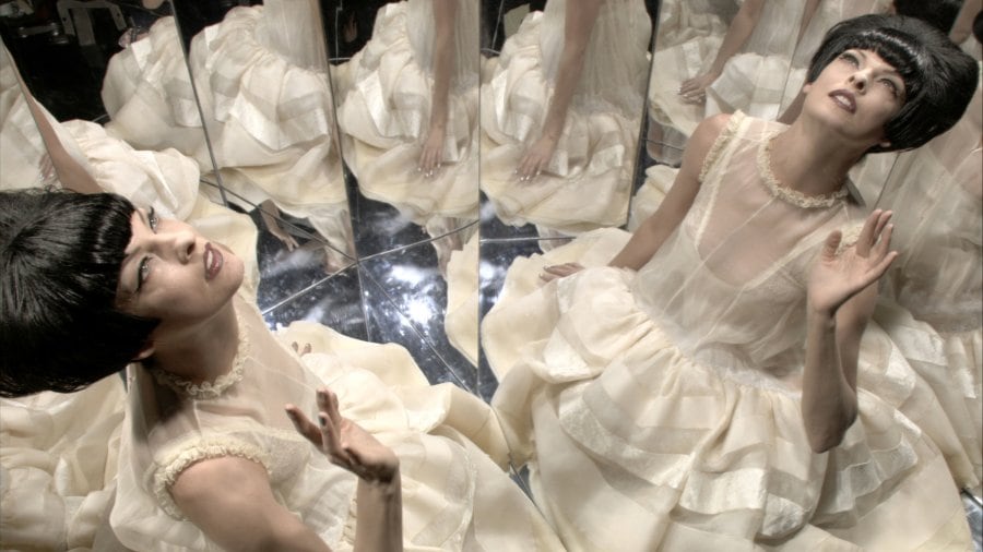  Linda Evangelista in "Don’t Blink!", by Francesco 0