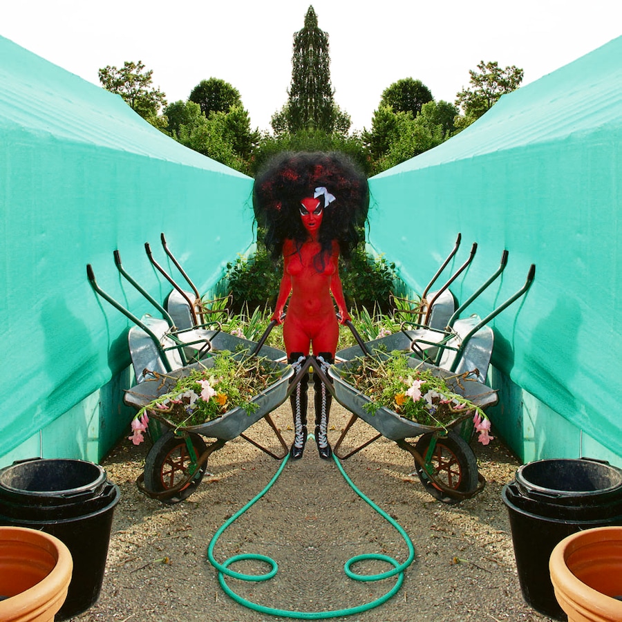 E.V. Day and Kembra Pfahler / Untitled 22, 2012 / 3