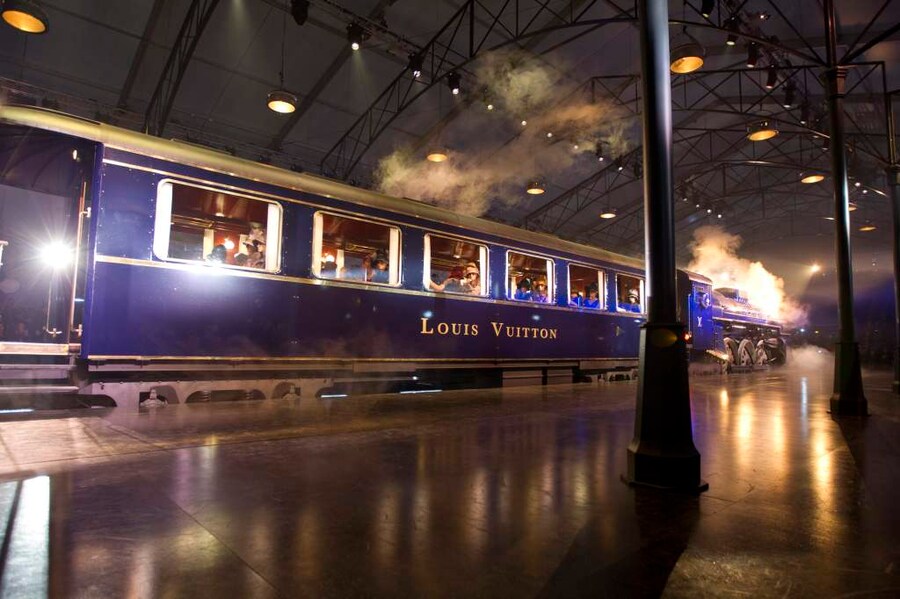 Production at Louis Vuitton Womenswear A/W12 4