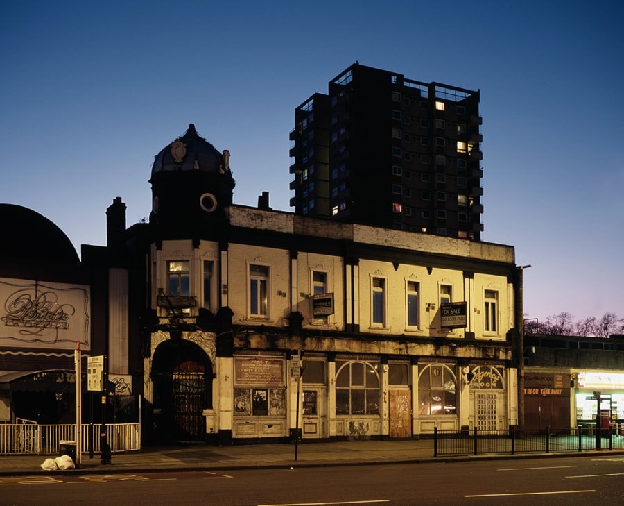 Chimes Nightclub, E5 12