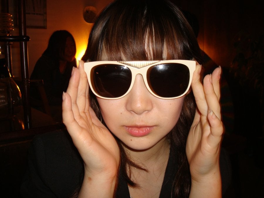 Kanari is an aspiring singer 6