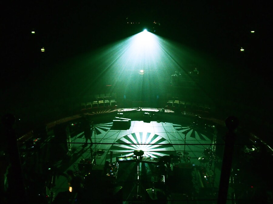  The circus ring of Cirque D'Hiver, Paris. 9