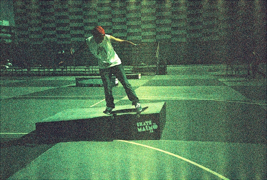 Lucy Adams 50:50 ledge during the comp 2
