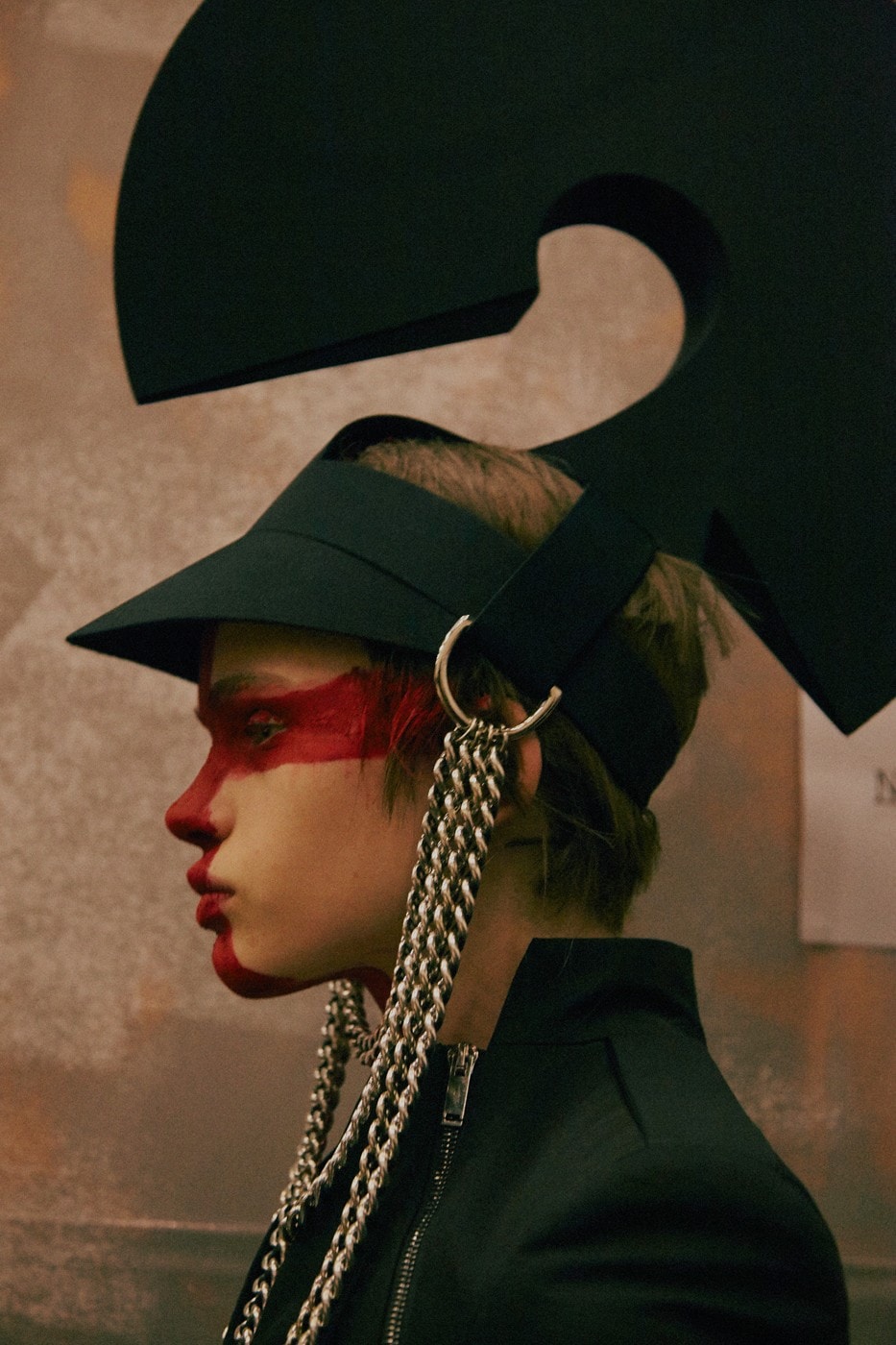 Gareth Pugh AW15, Britannia, Saint George's Cross, Helmet