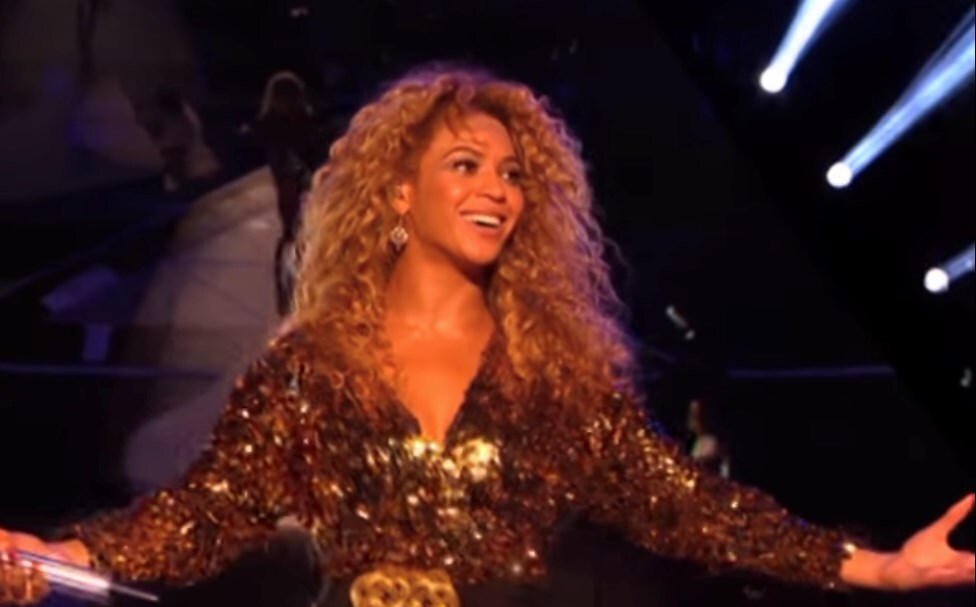 Iconic Glastonbury moments to watch during isolation