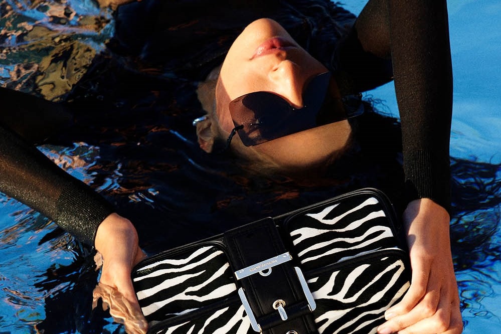 バッグ MICHAEL KORS COLBY Y2K One Shoulder Michael Kors' Colby is the only bag you need this spring | Dazed